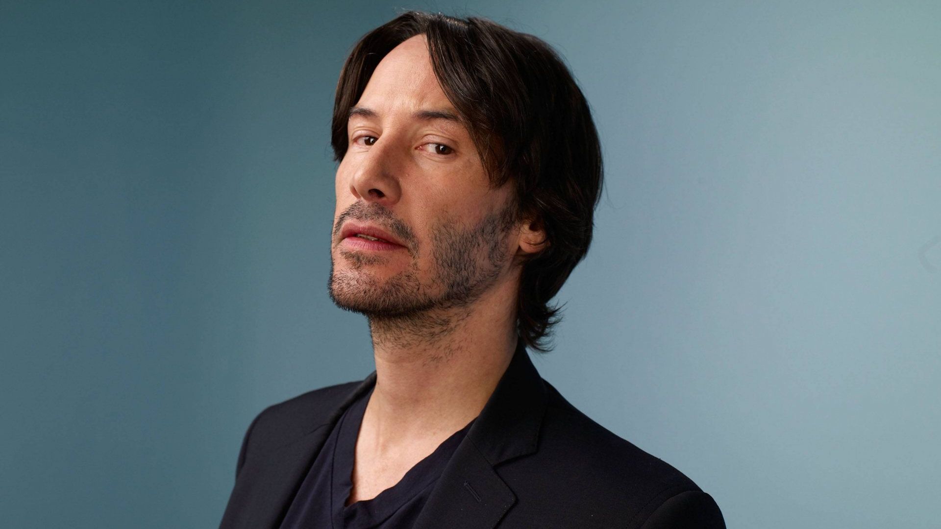 Keanu Reeves este Fecioară