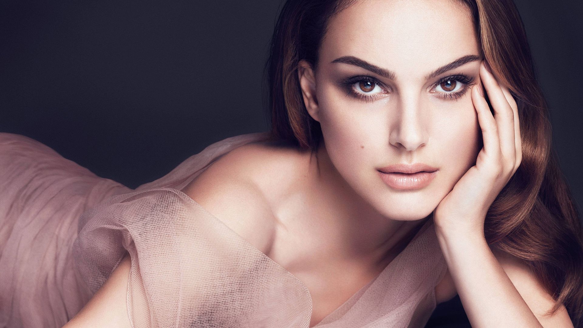 Actrița Natalie Portman – Femeie Gemeni