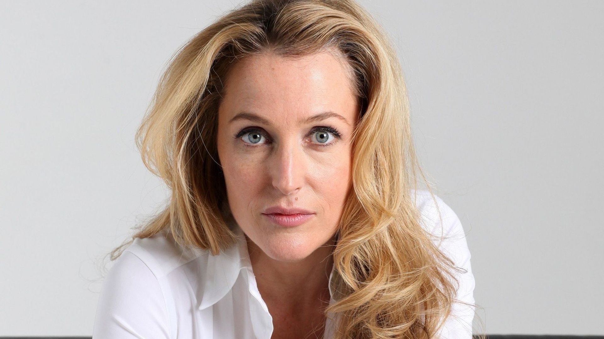 Gillian Anderson – Leu după horoscop