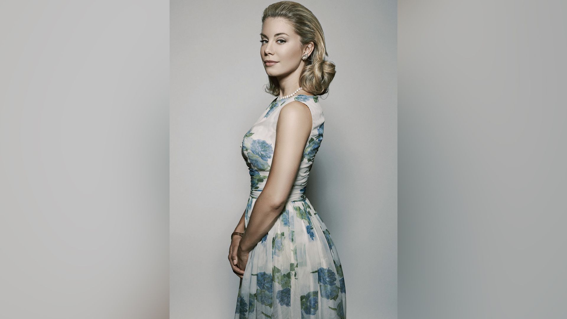 Jennifer Holland în serialul TV Sun Records