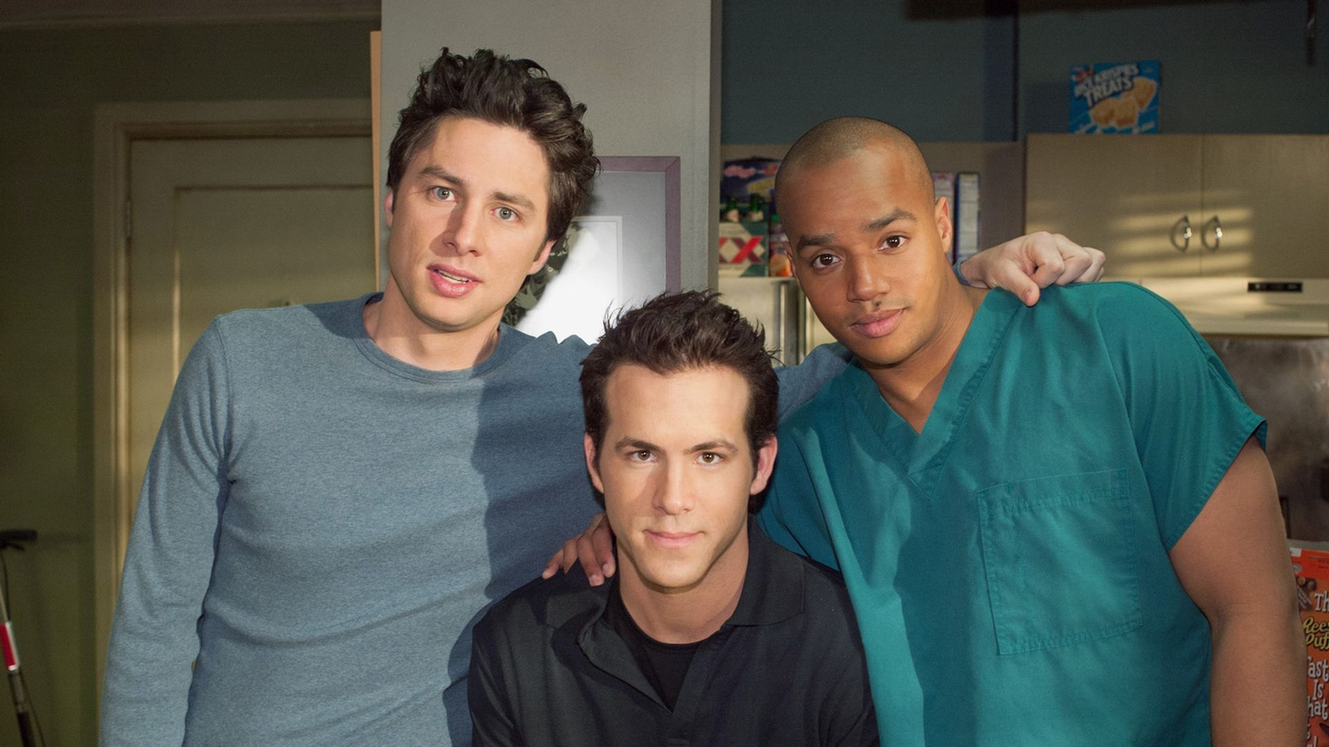 Zach Braff, Ryan Reynolds și Donald Faison pe platourile de filmare ale serialului Scrubs