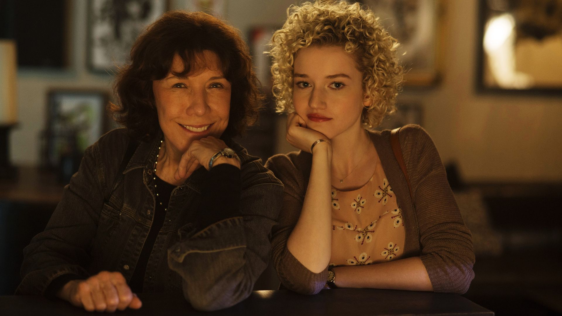 Julia Garner în filmul 'Grandma'