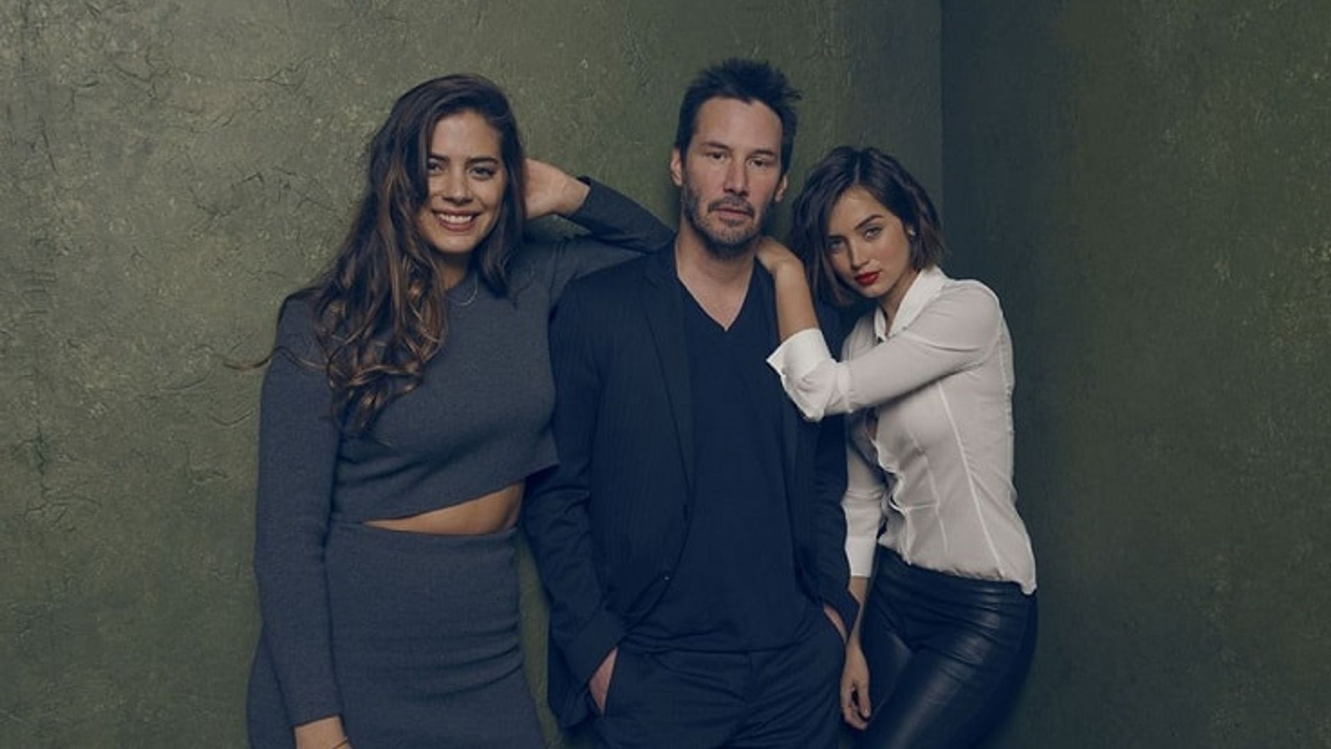 Ana de Armas pe platourile de filmare de la Knock Knock