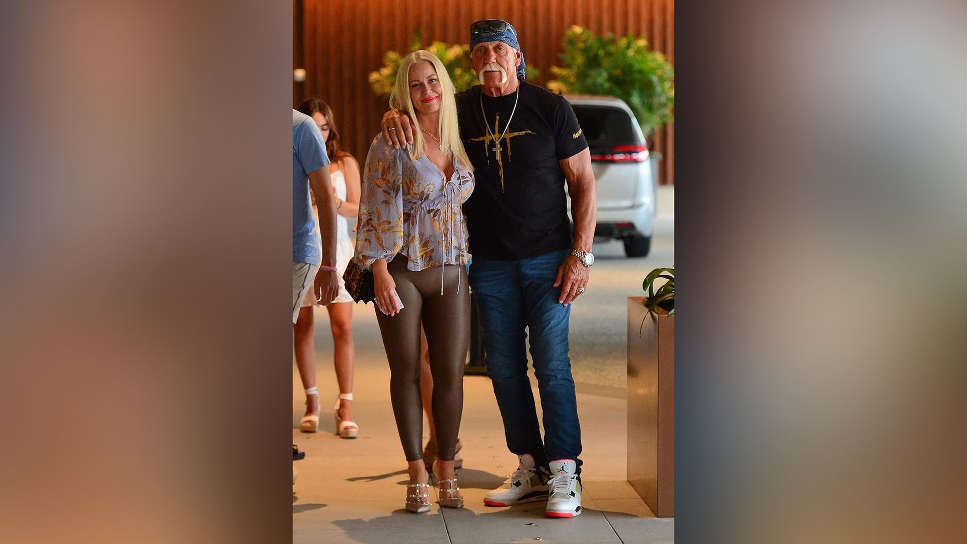 Hulk Hogan și Sky Daily