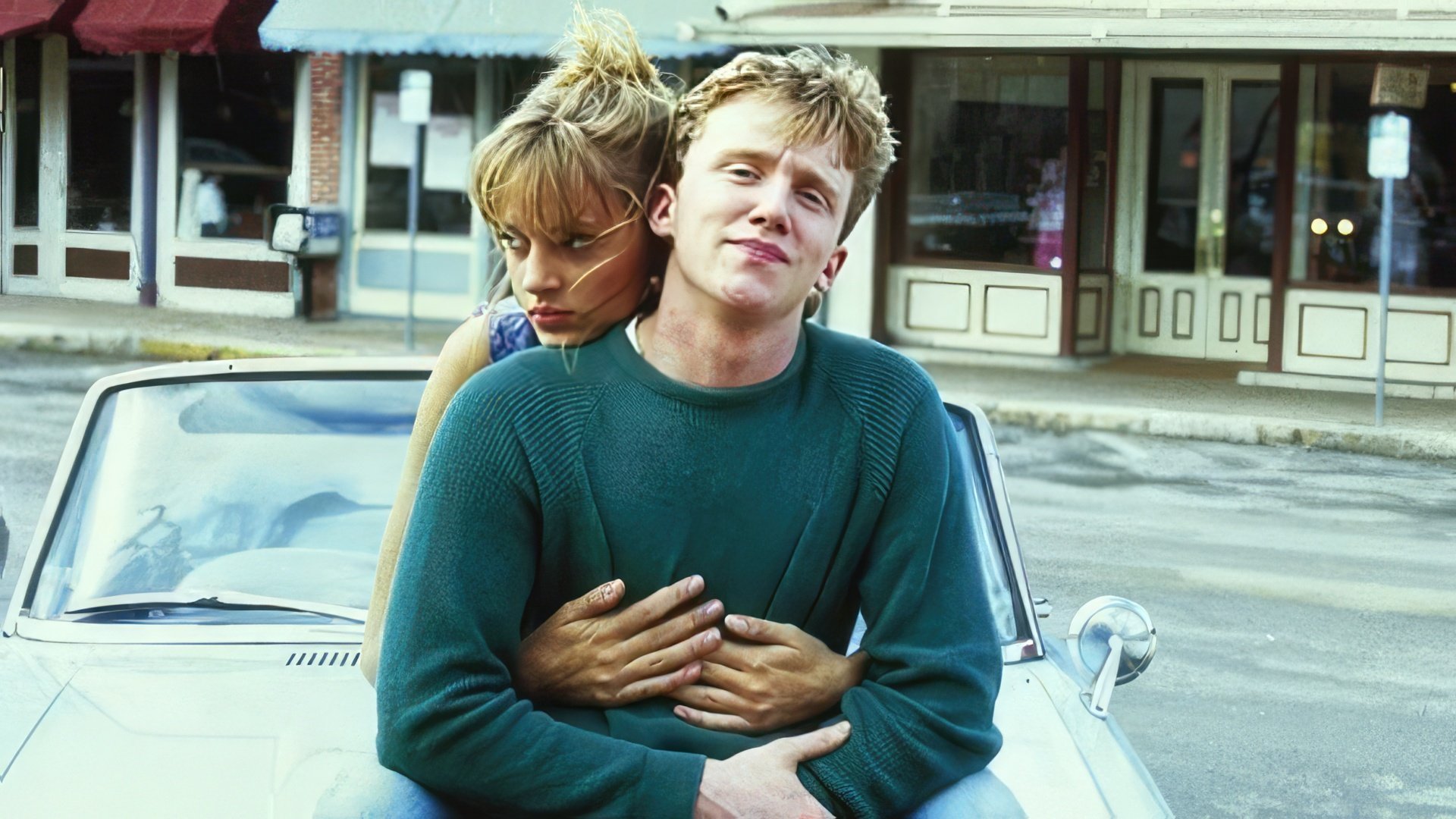 Uma Thurman în filmul Johnny Be Good
