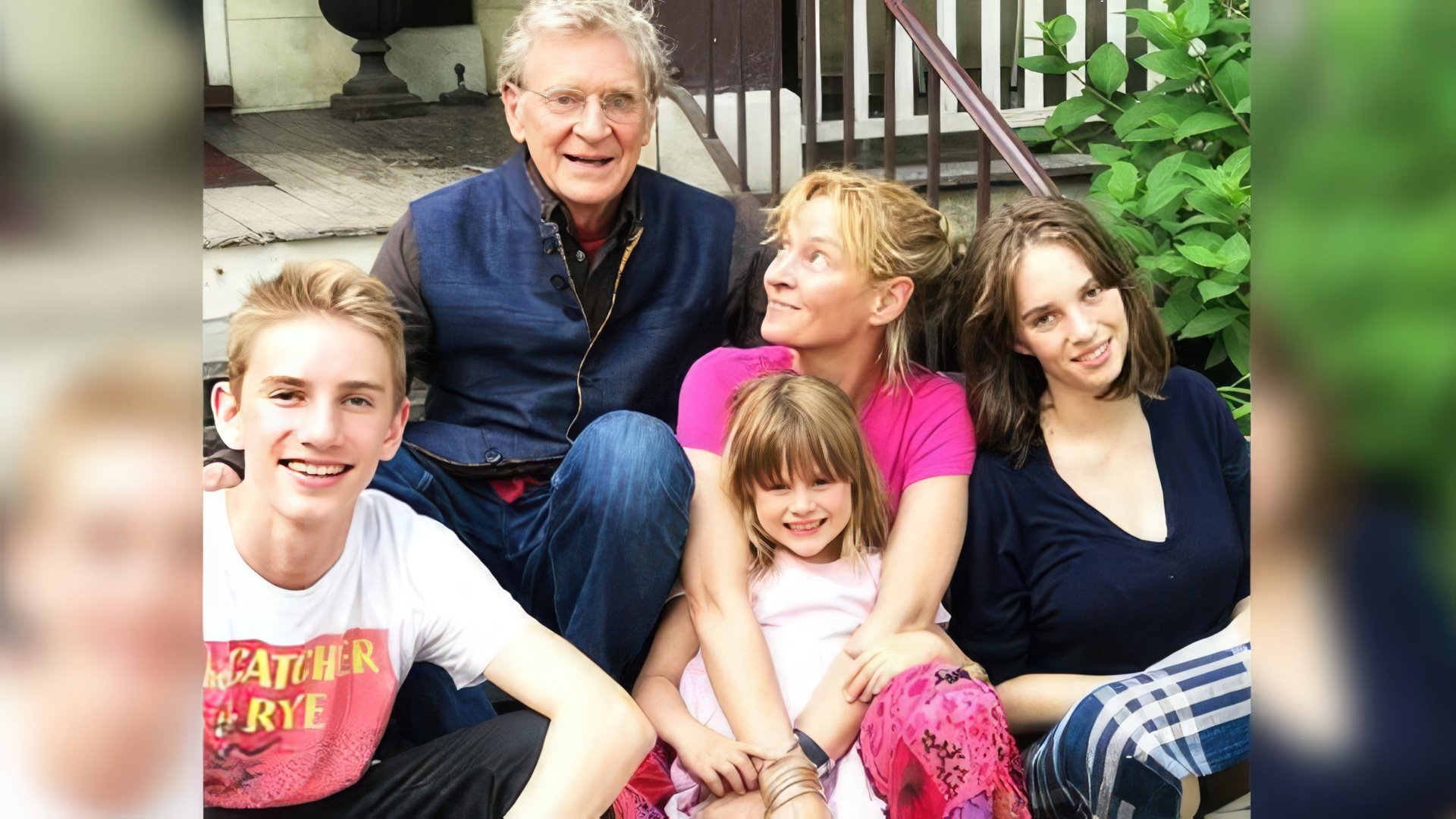 Uma Thurman cu tatăl și copiii ei