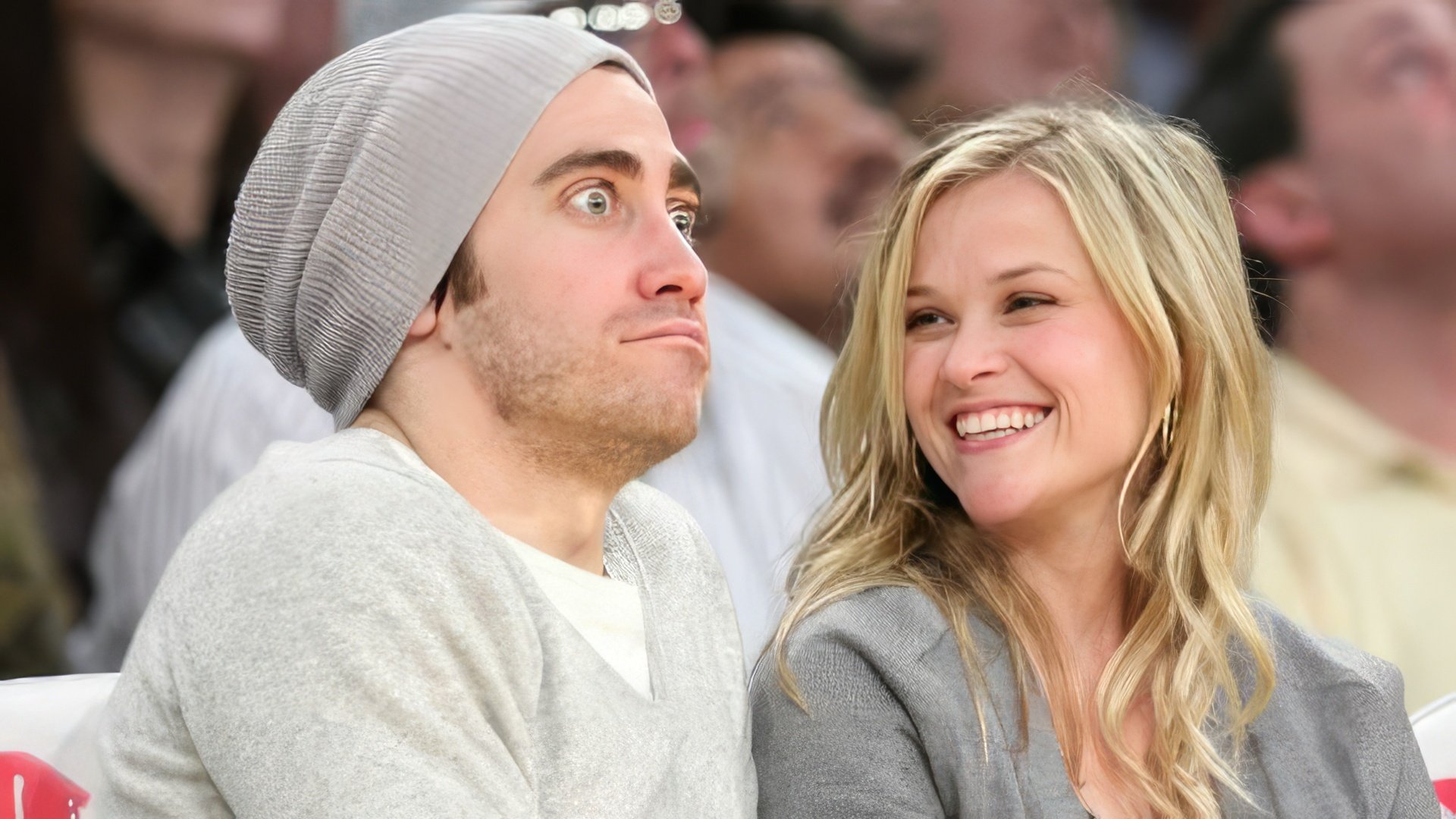 Jake Gyllenhaal a trecut greu peste despărțirea de Reese Witherspoon