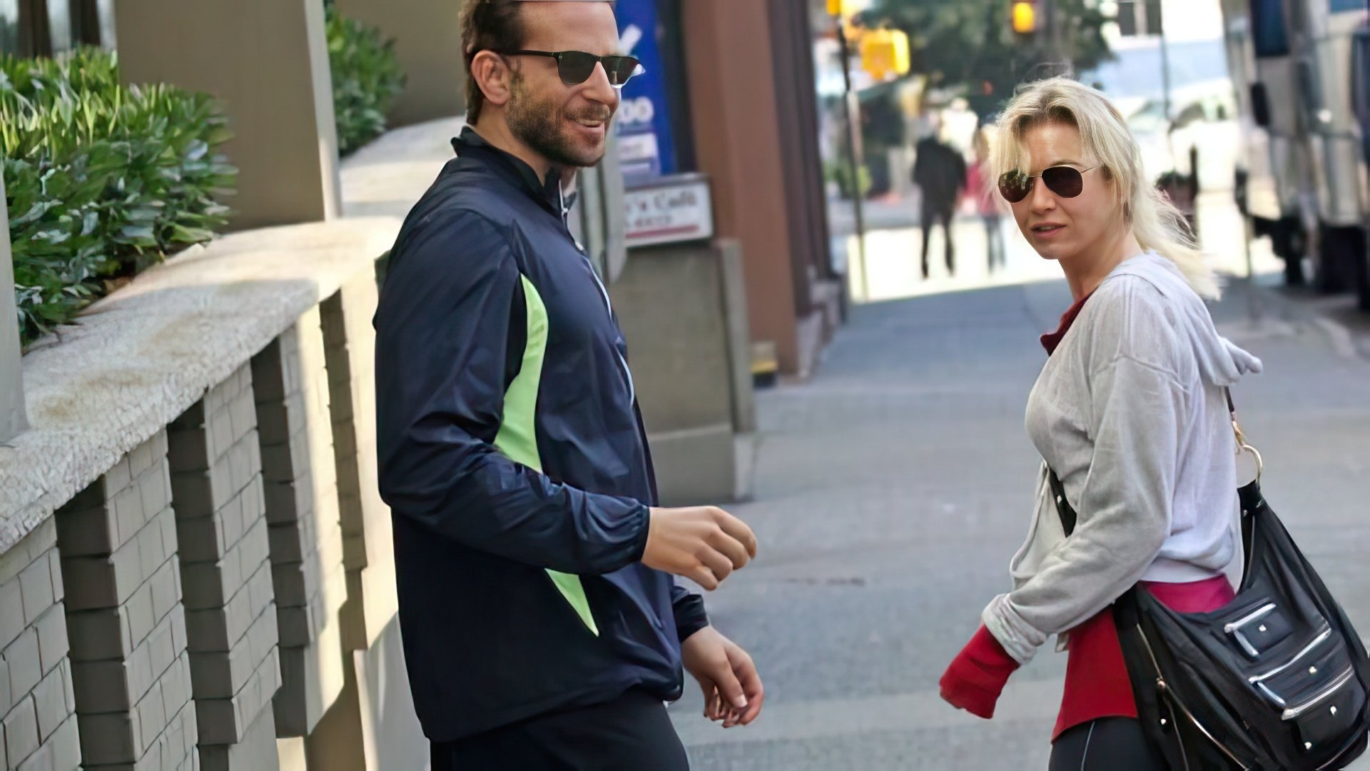 Renée Zellweger și Bradley Cooper rămân prieteni apropiați