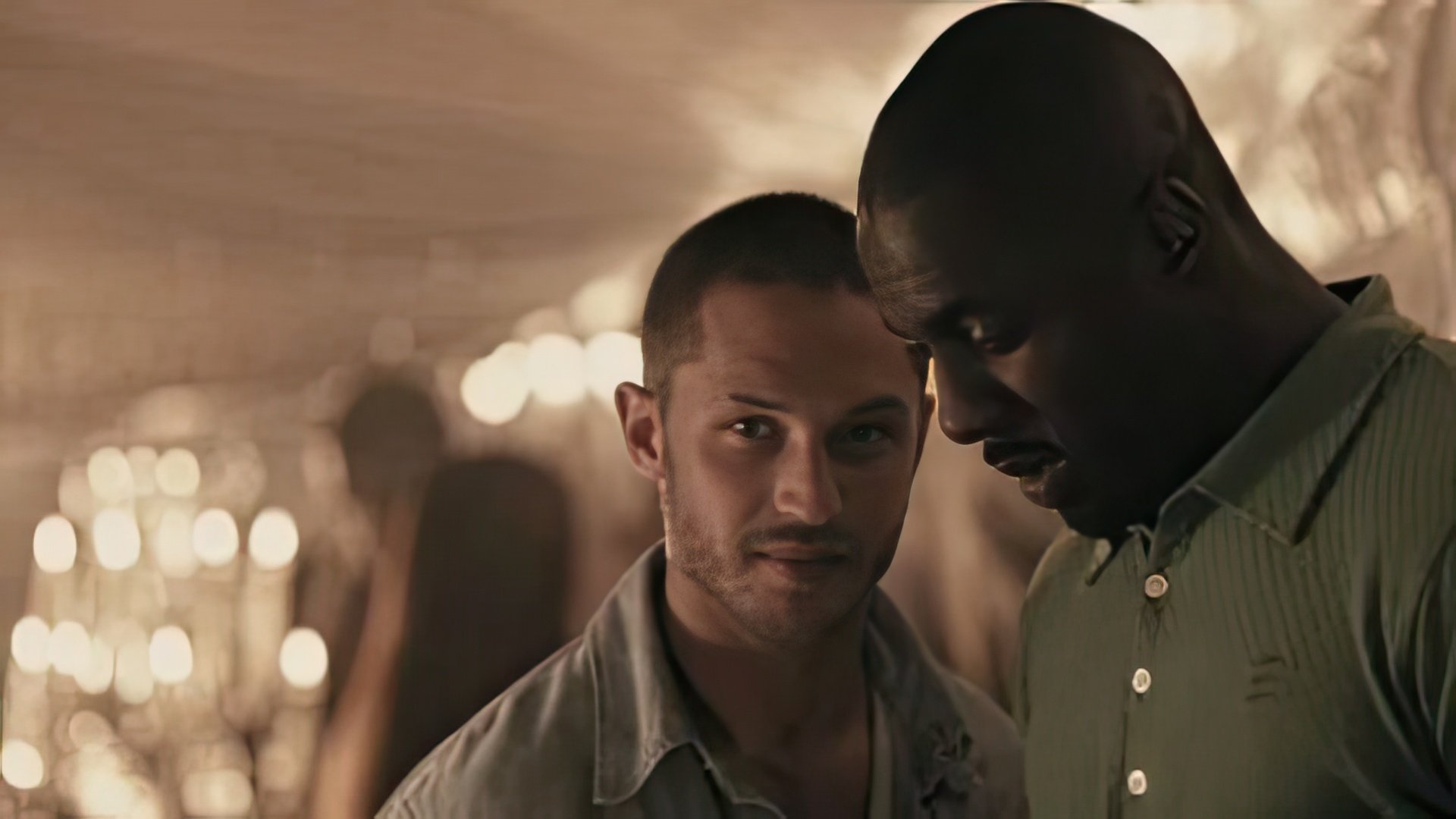 "RocknRolla": Tom Hardy și Idris Elba