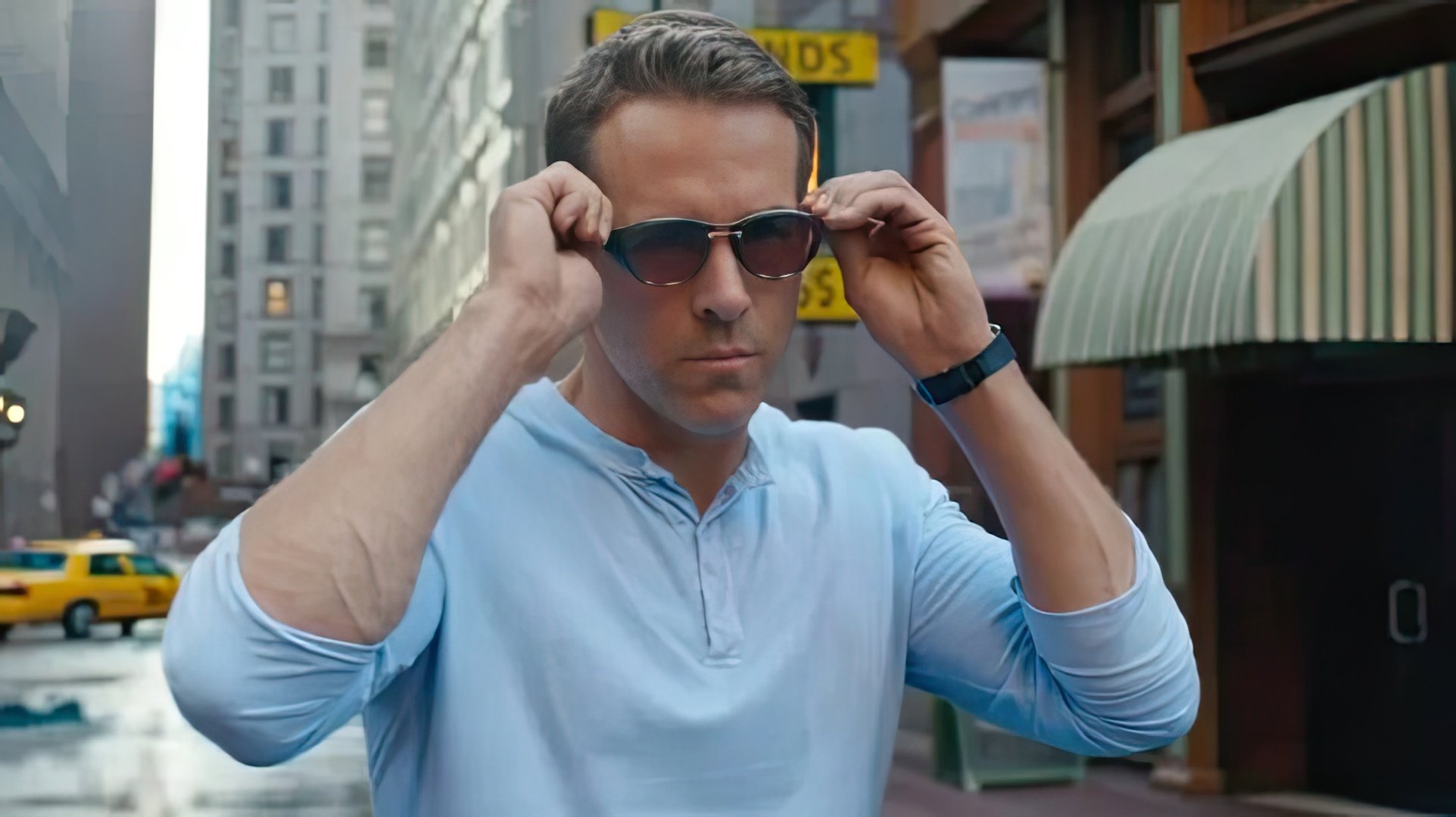Ryan Reynolds în filmul Free Guy