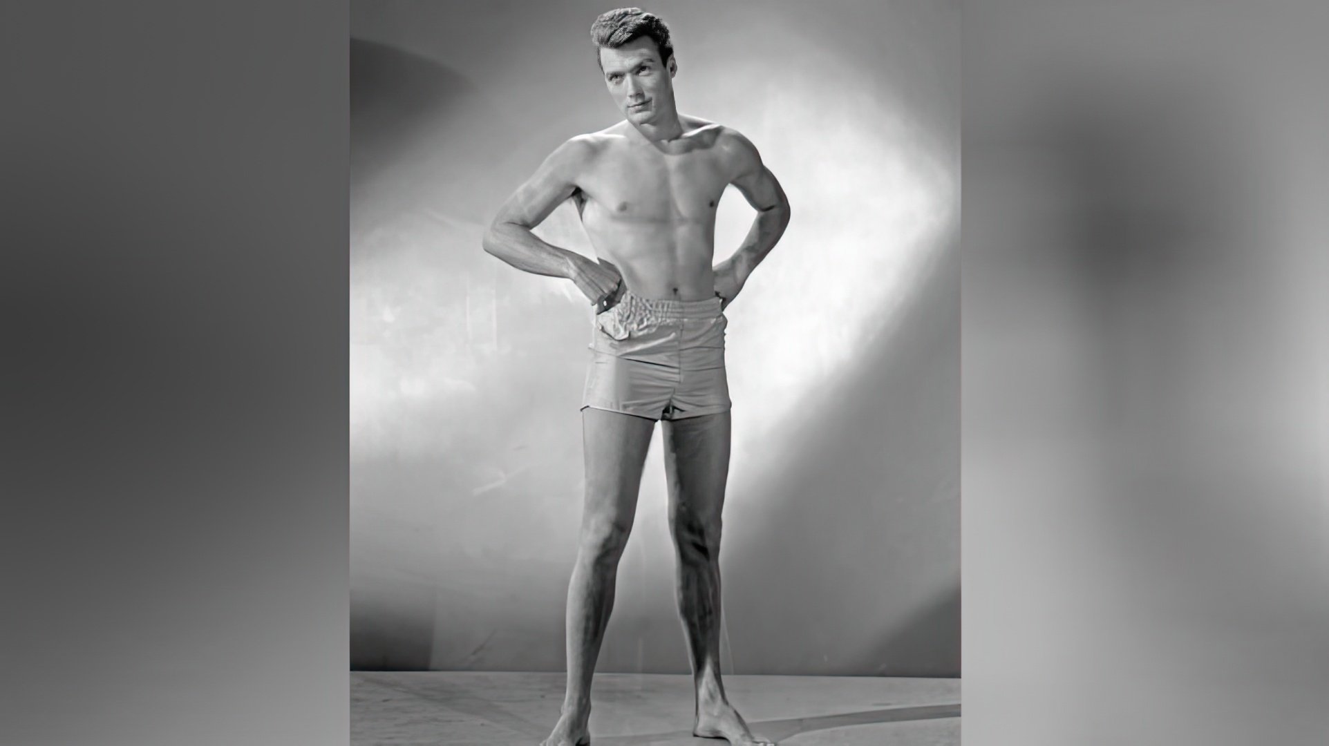 Înălțimea lui Clint Eastwood este de 193 cm