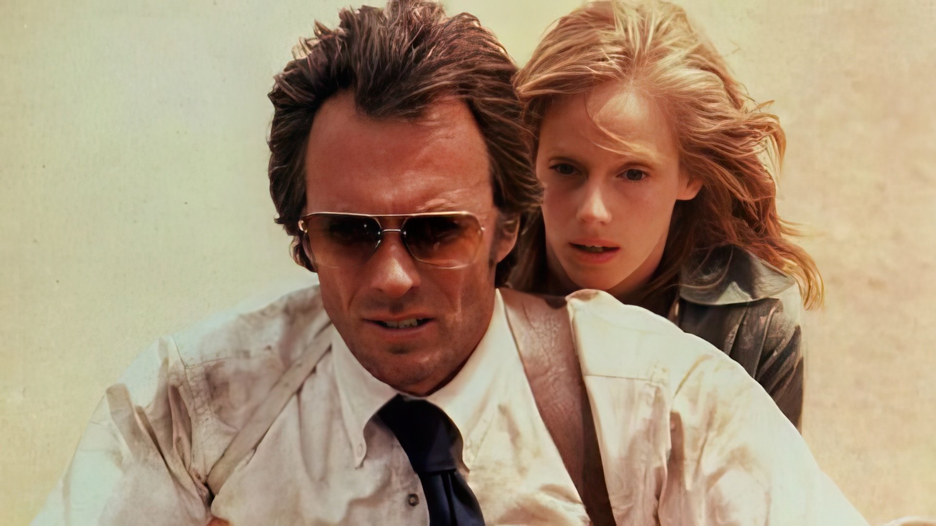 Eastwood și Locke în filmul The Gauntlet