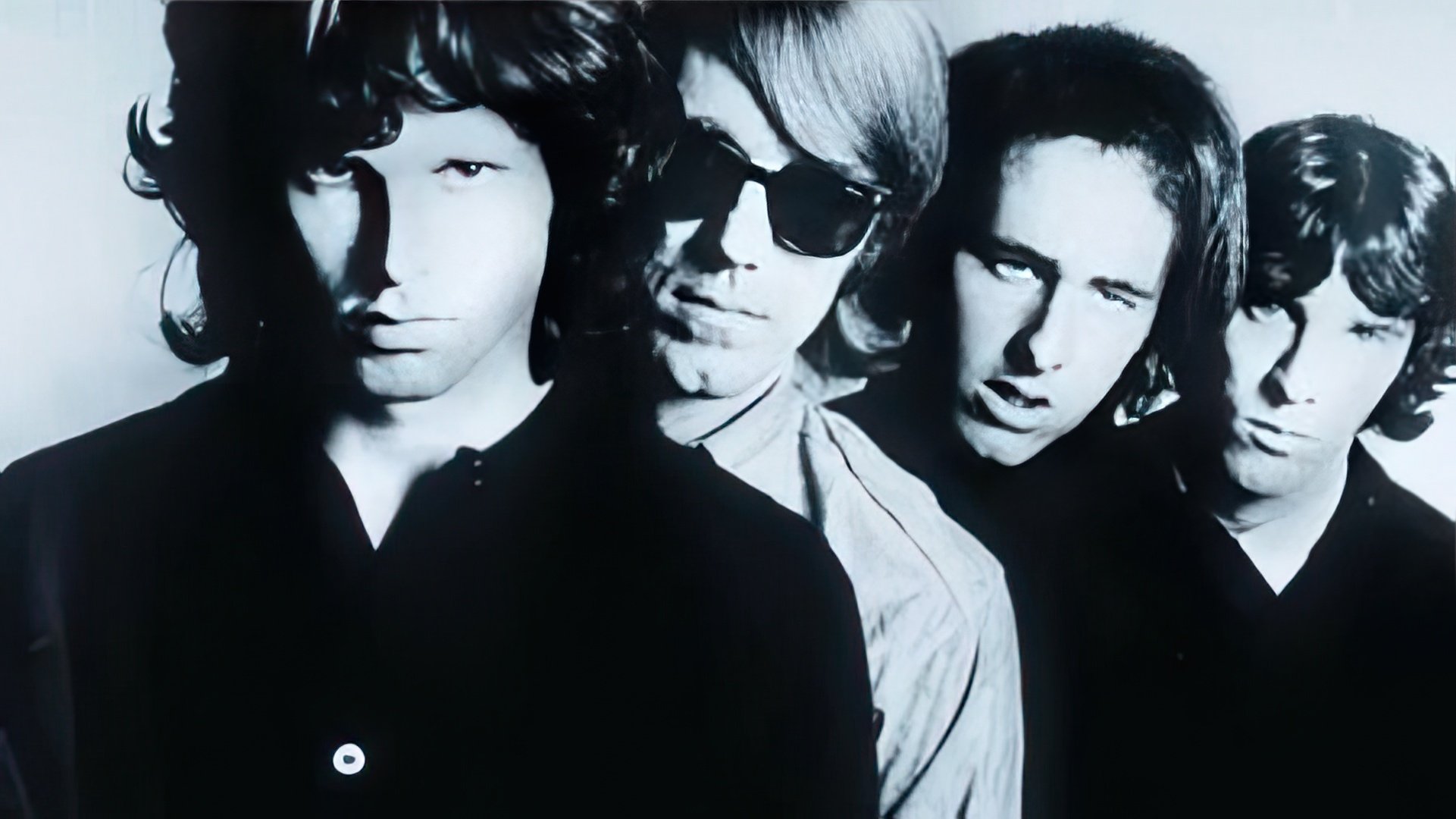 Jim Morrison a devenit liderul trupei The Doors