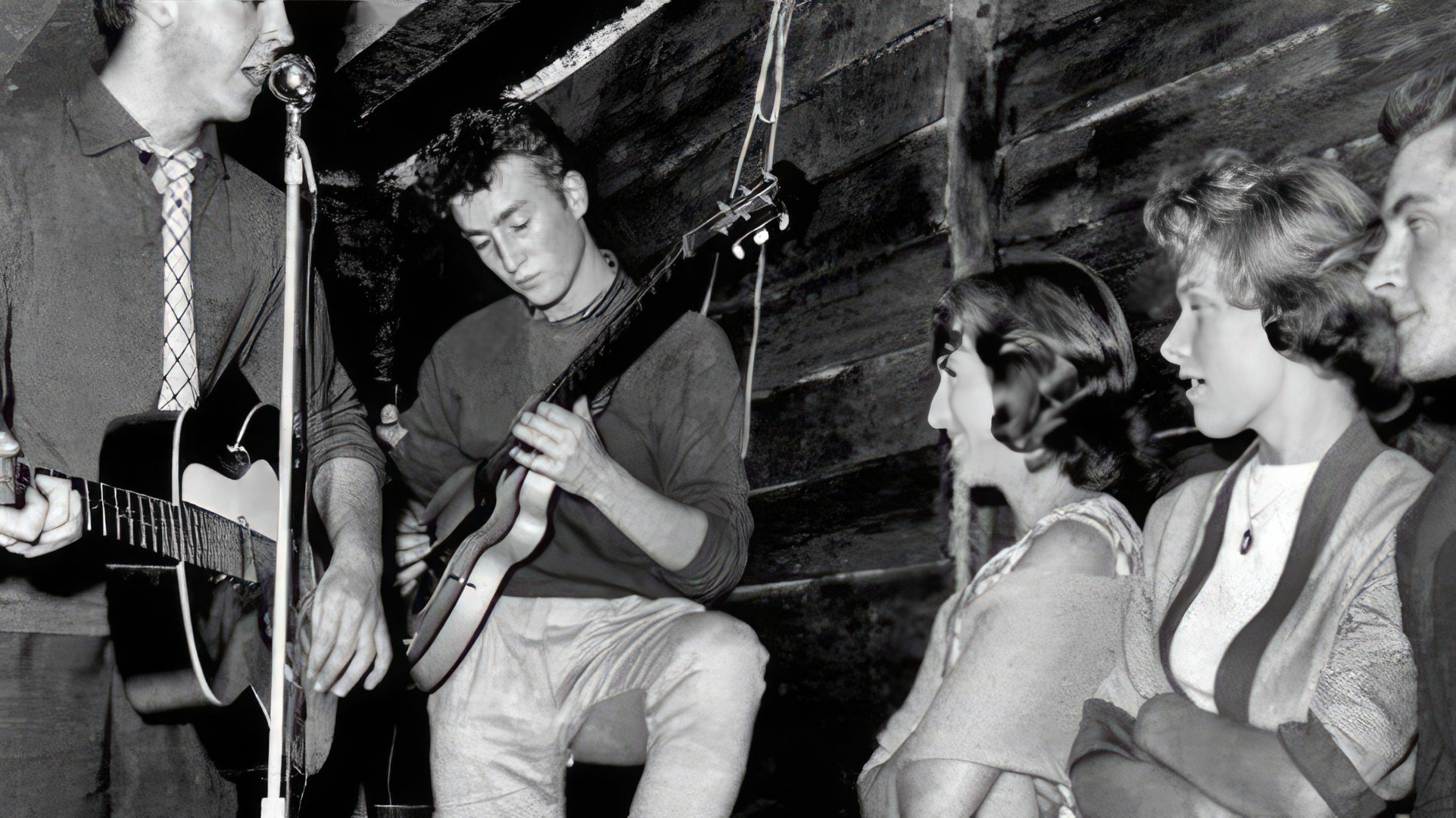 John Lennon și Paul McCartney în The Quarrymen