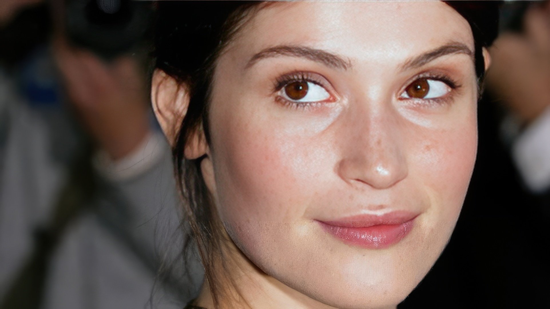 Gemma Arterton fără machiaj