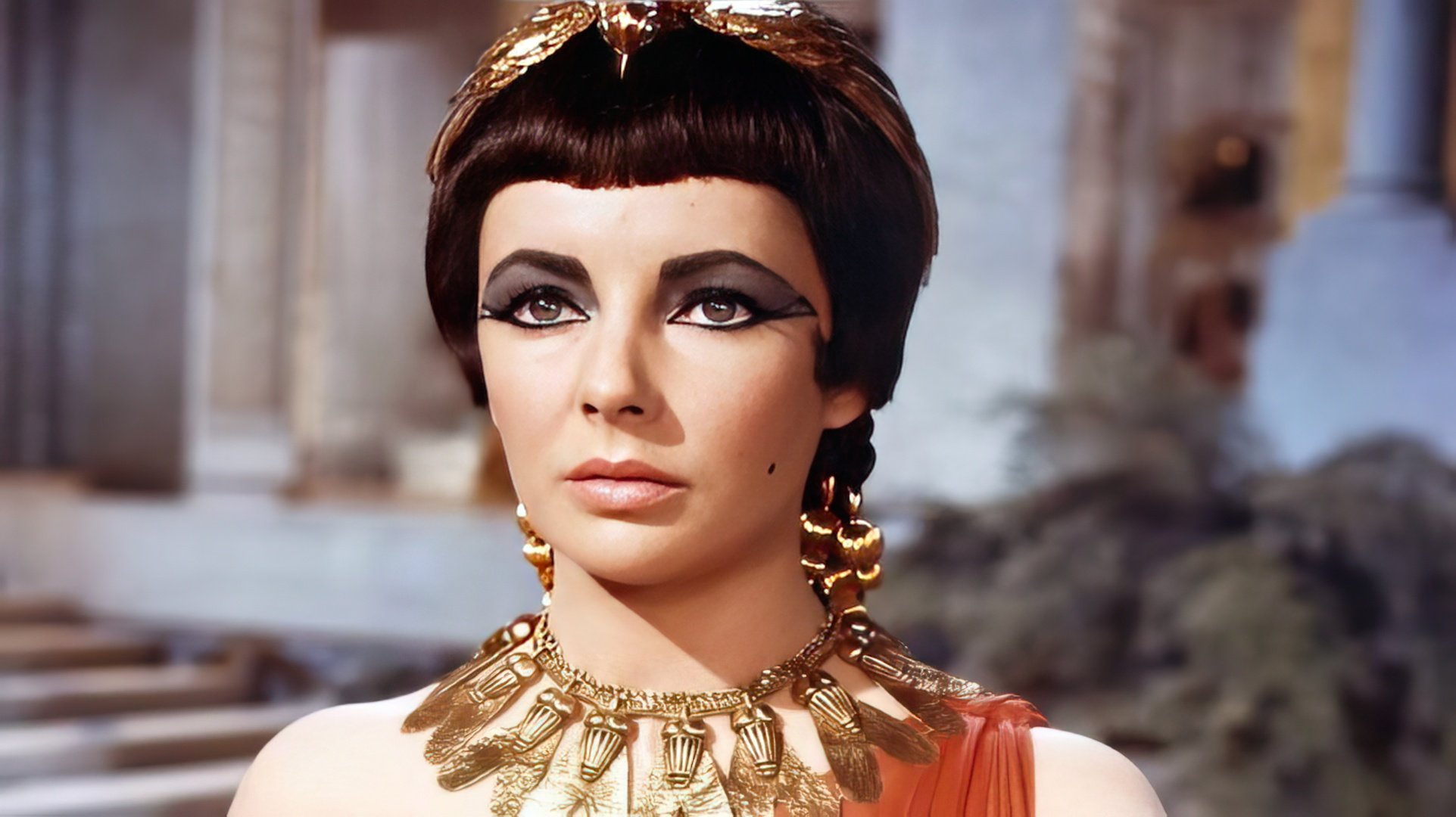 Elizabeth Taylor ca Cleopatra
