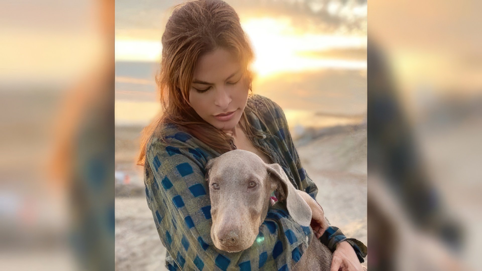 Eva Mendes și câinele George