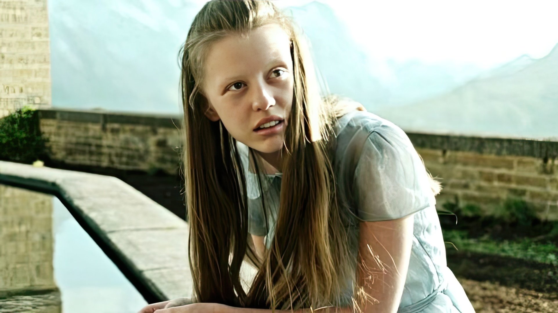 Mia Goth în 'A Cure for Wellness'