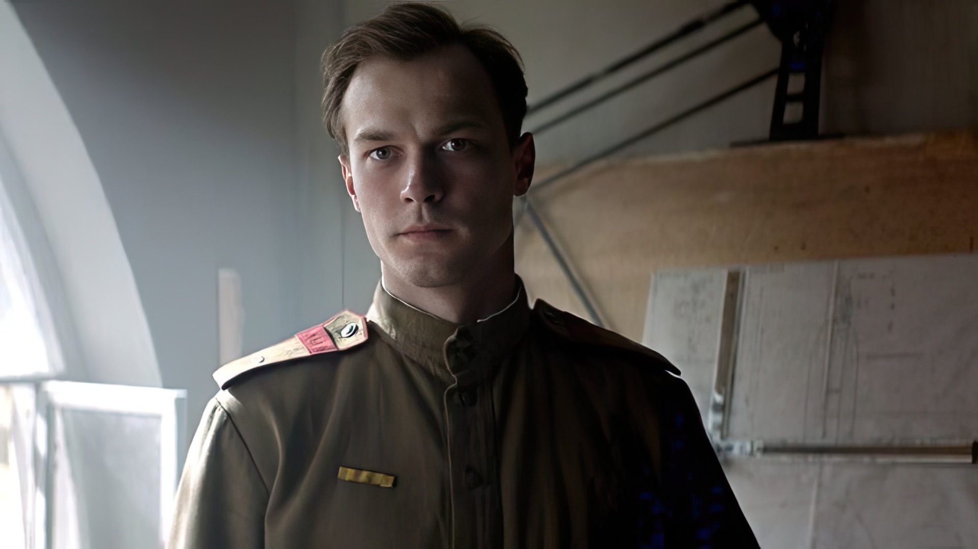 Yuri Borisov ca Mikhail Kalashnikov