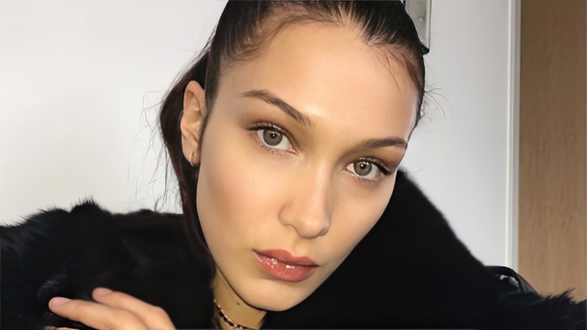Modelul Bella Hadid