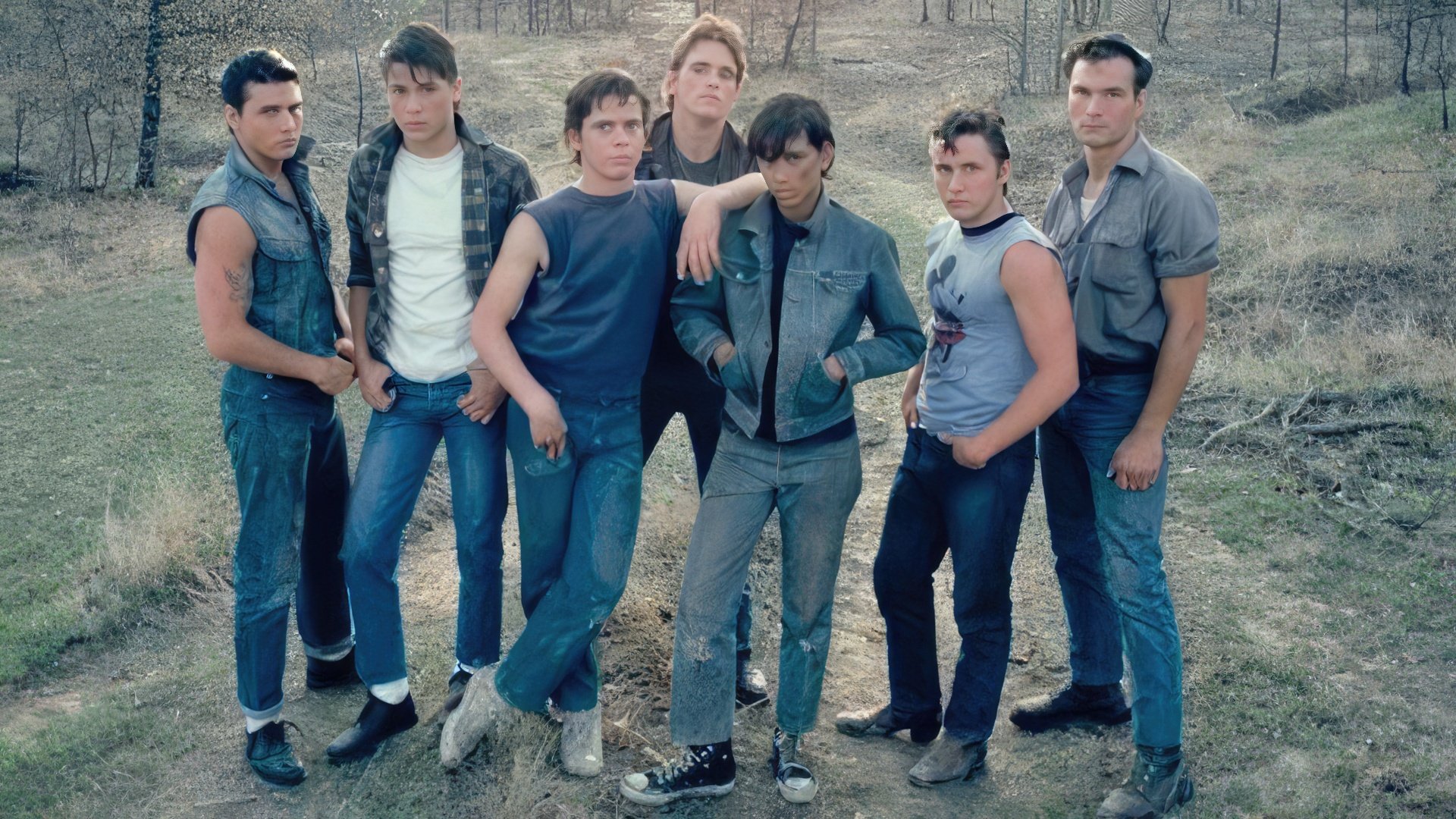 Pe platoul de filmare al filmului 'The Outsiders'