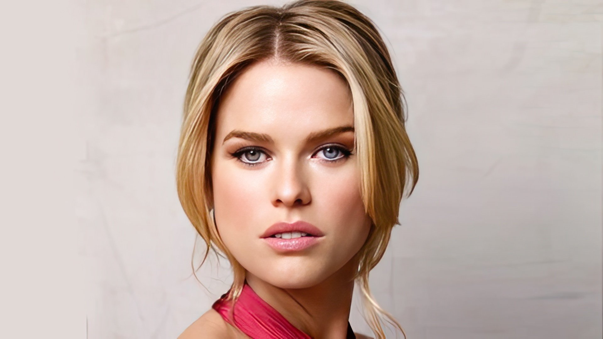 Alice Eve are heterocromie