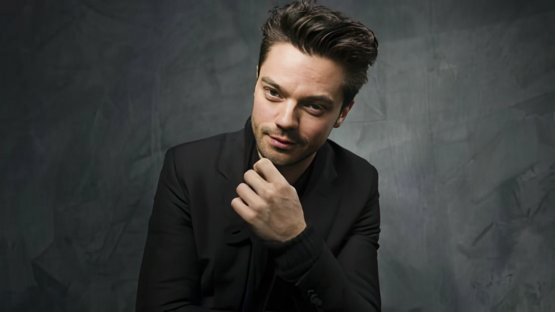 Actorul britanic Dominic Edward Cooper