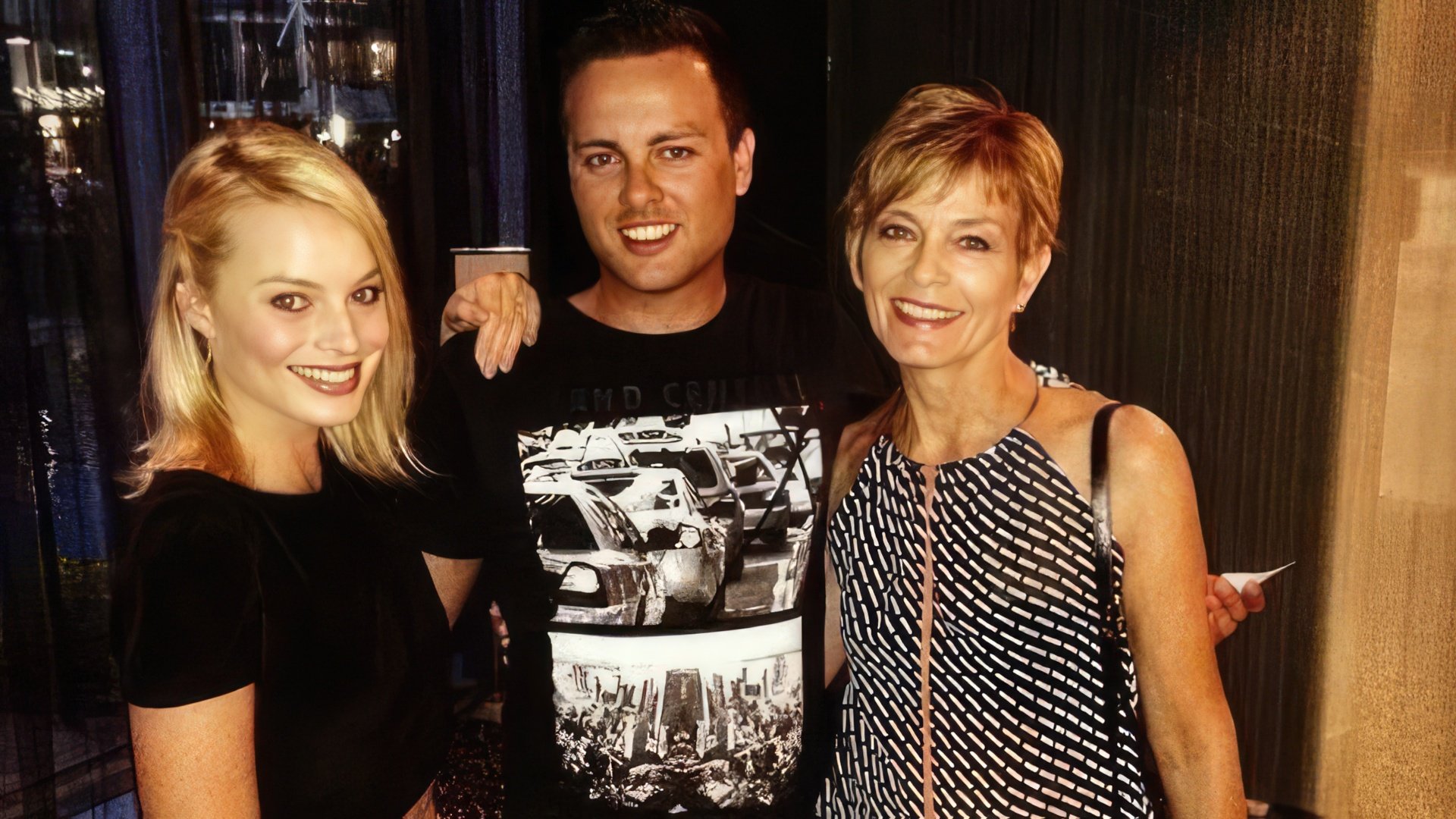 Margot Robbie cu mama și fratele ei Lachlan