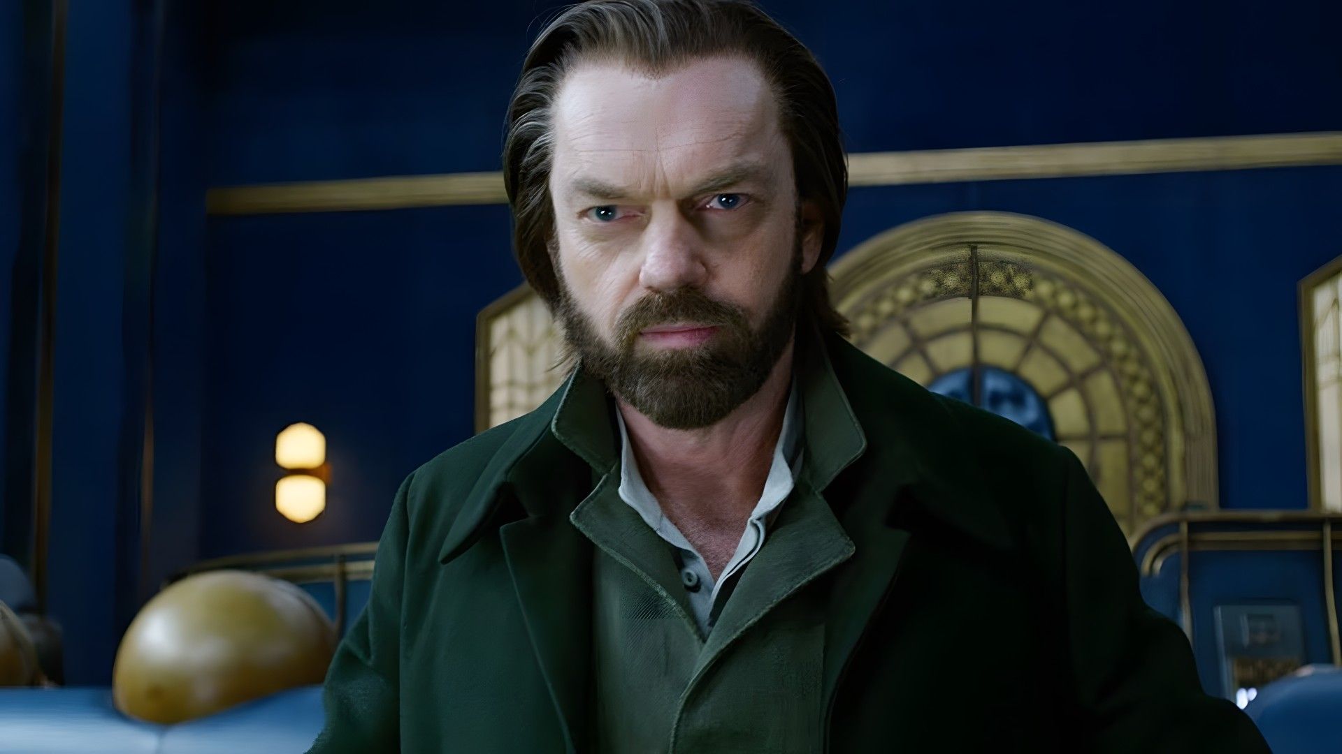 Hugo Weaving în Mortal Engines