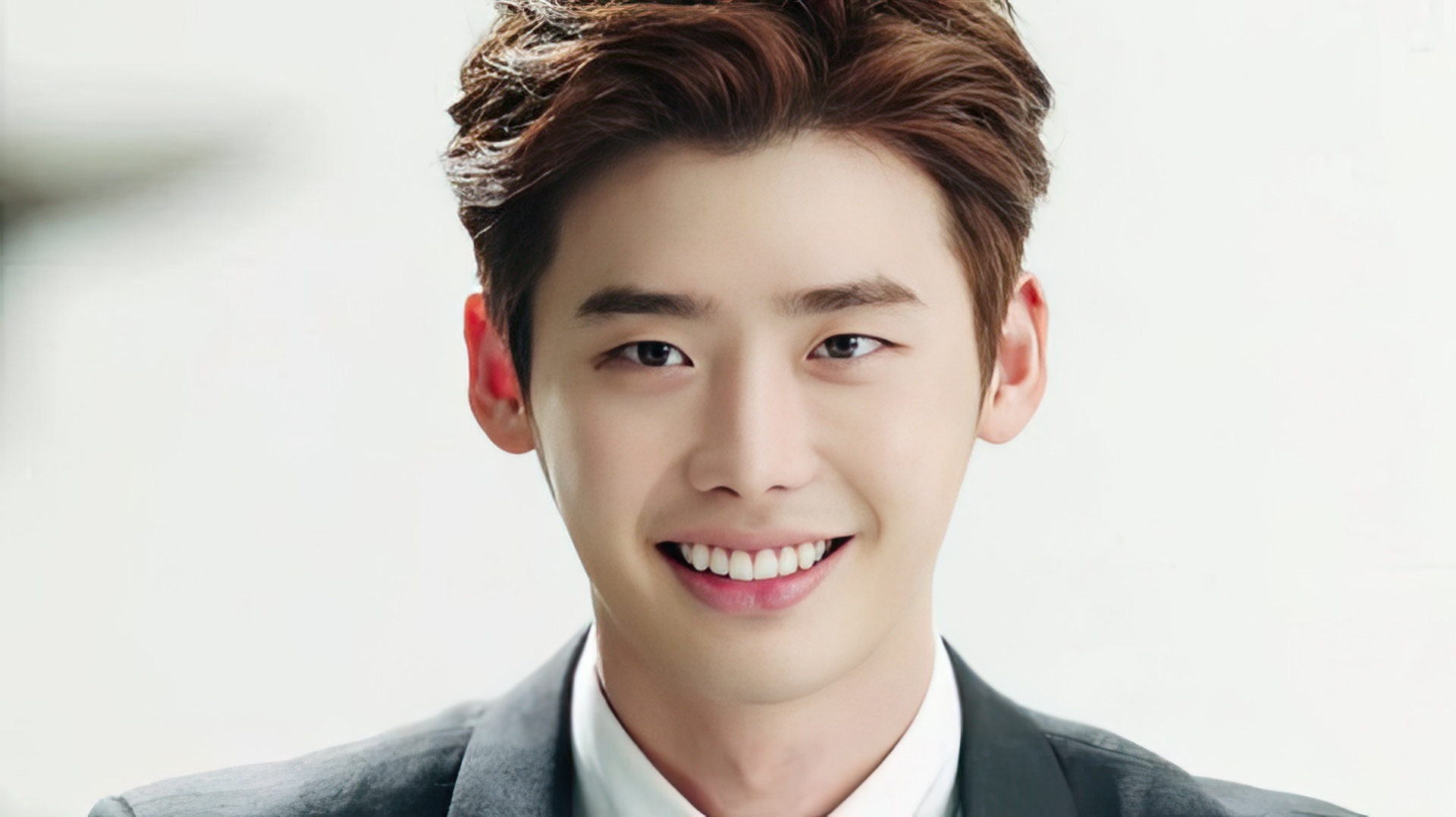 Actorul Lee Jong-Suk