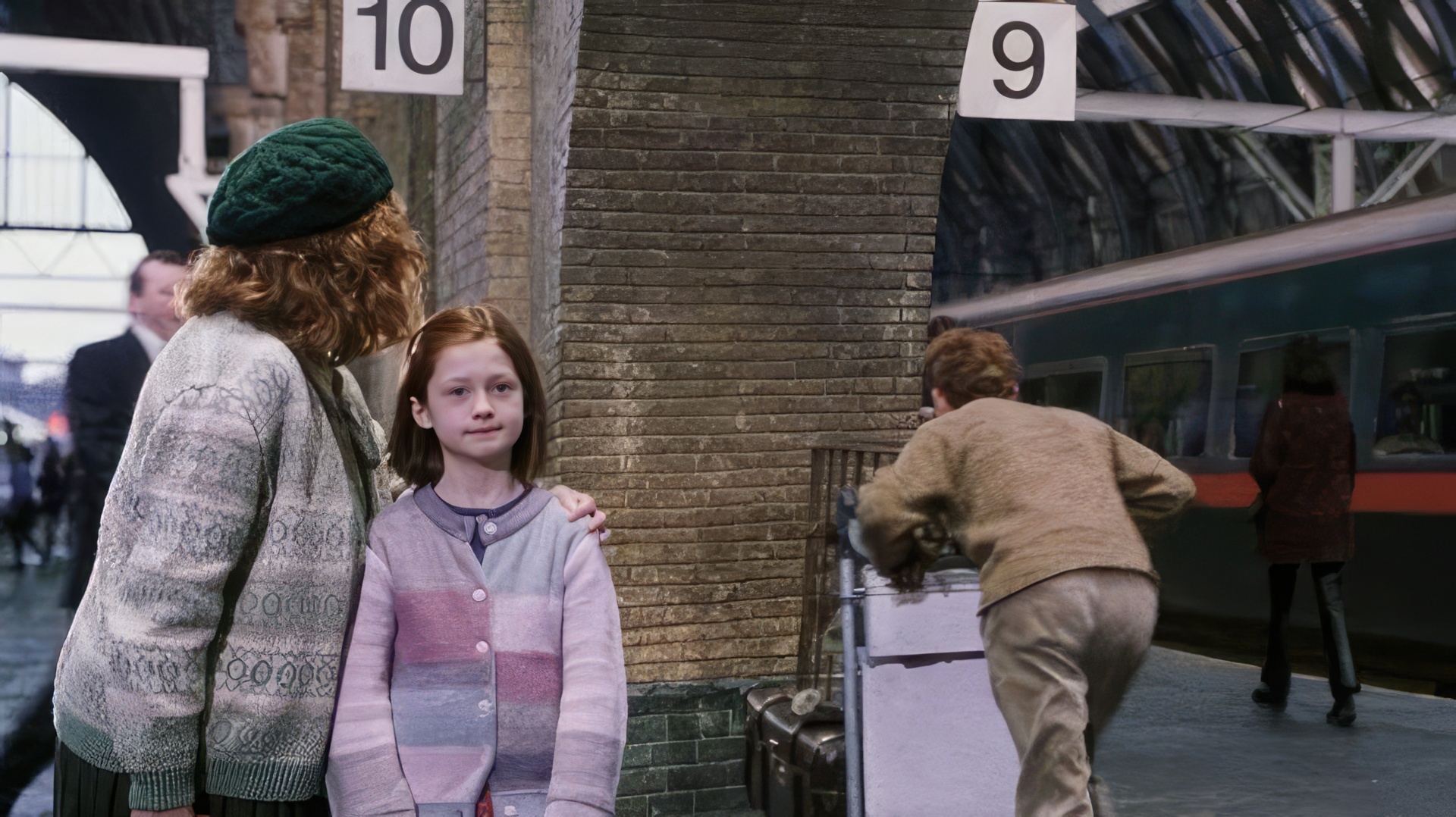 Bonnie Wright în Harry Potter and the Sorcerer's Stone