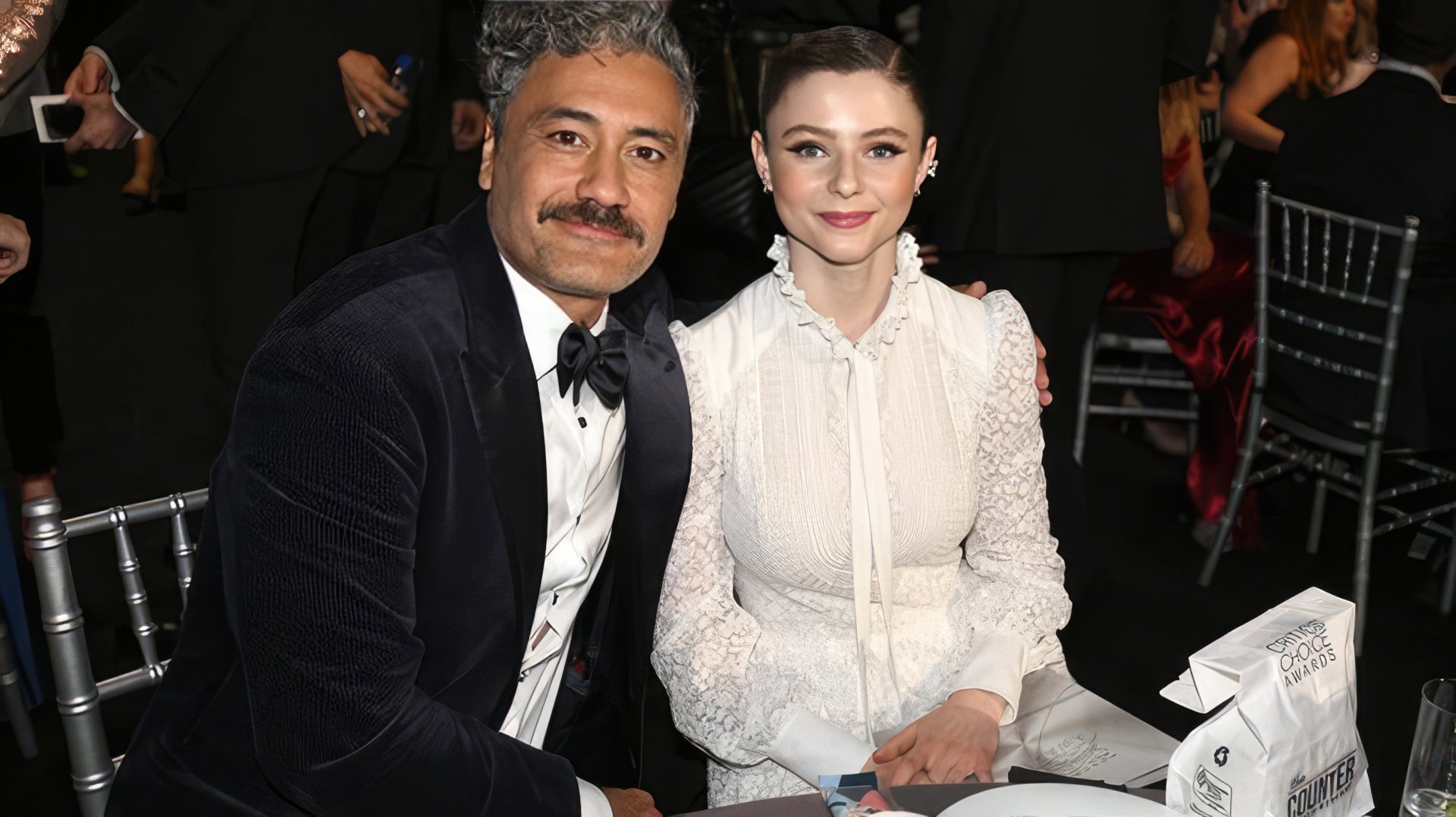 Taika Waititi și Thomasin McKenzie