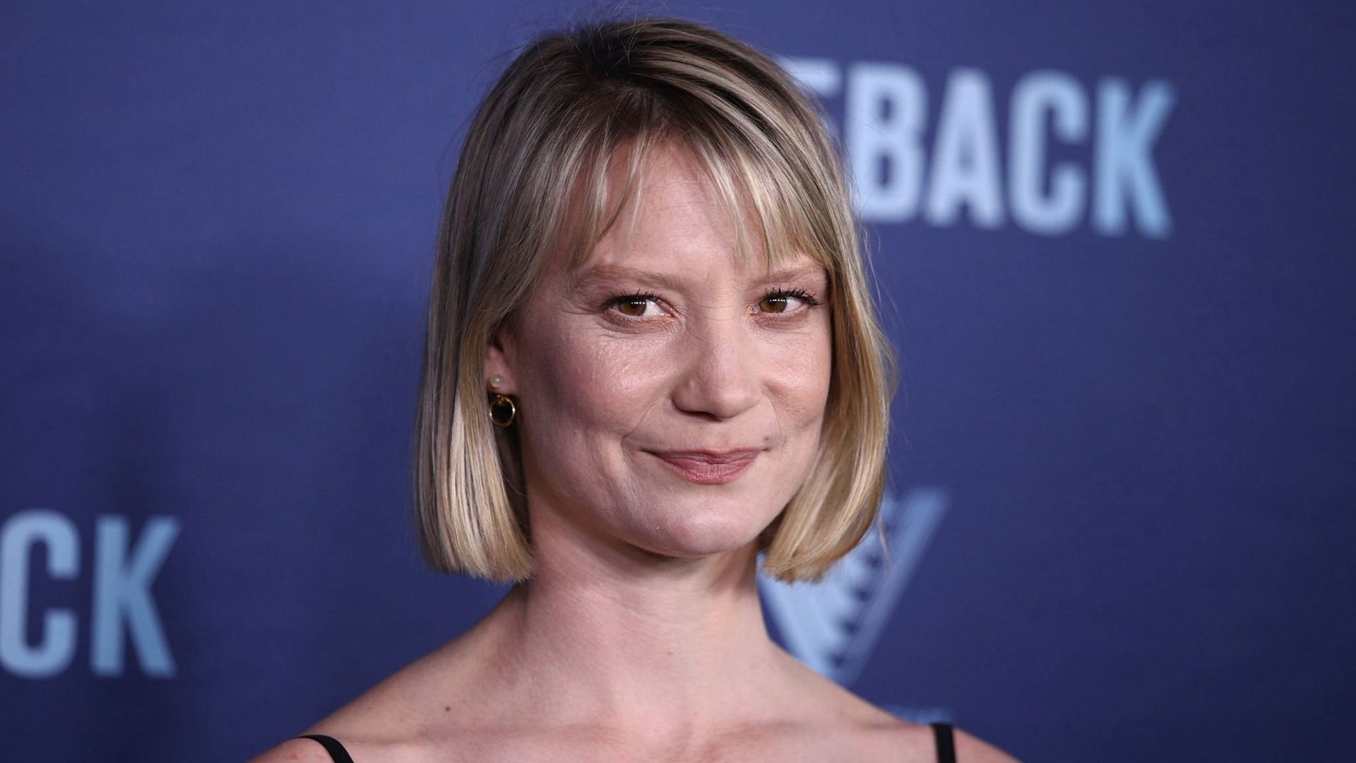 Mia Wasikowska