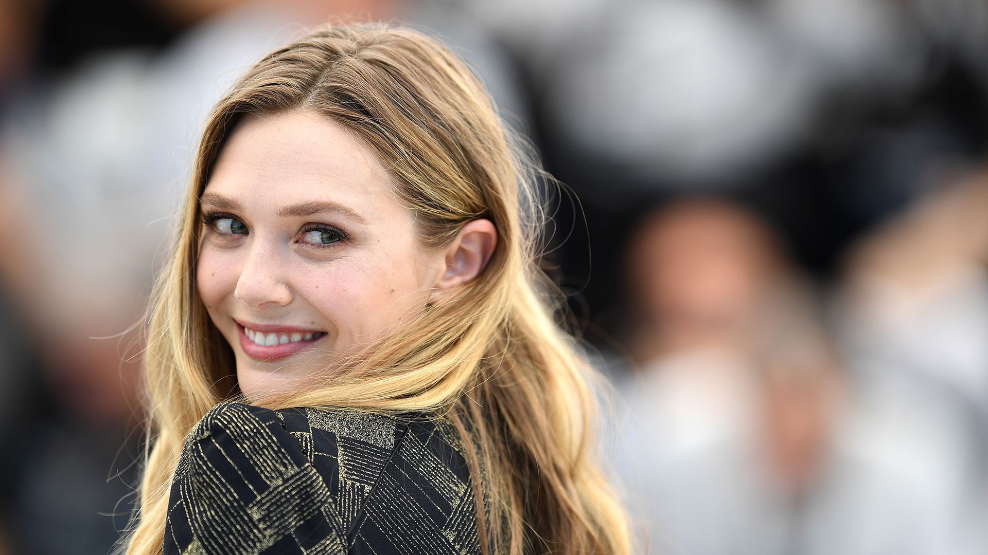 Elizabeth Olsen este Vărsător