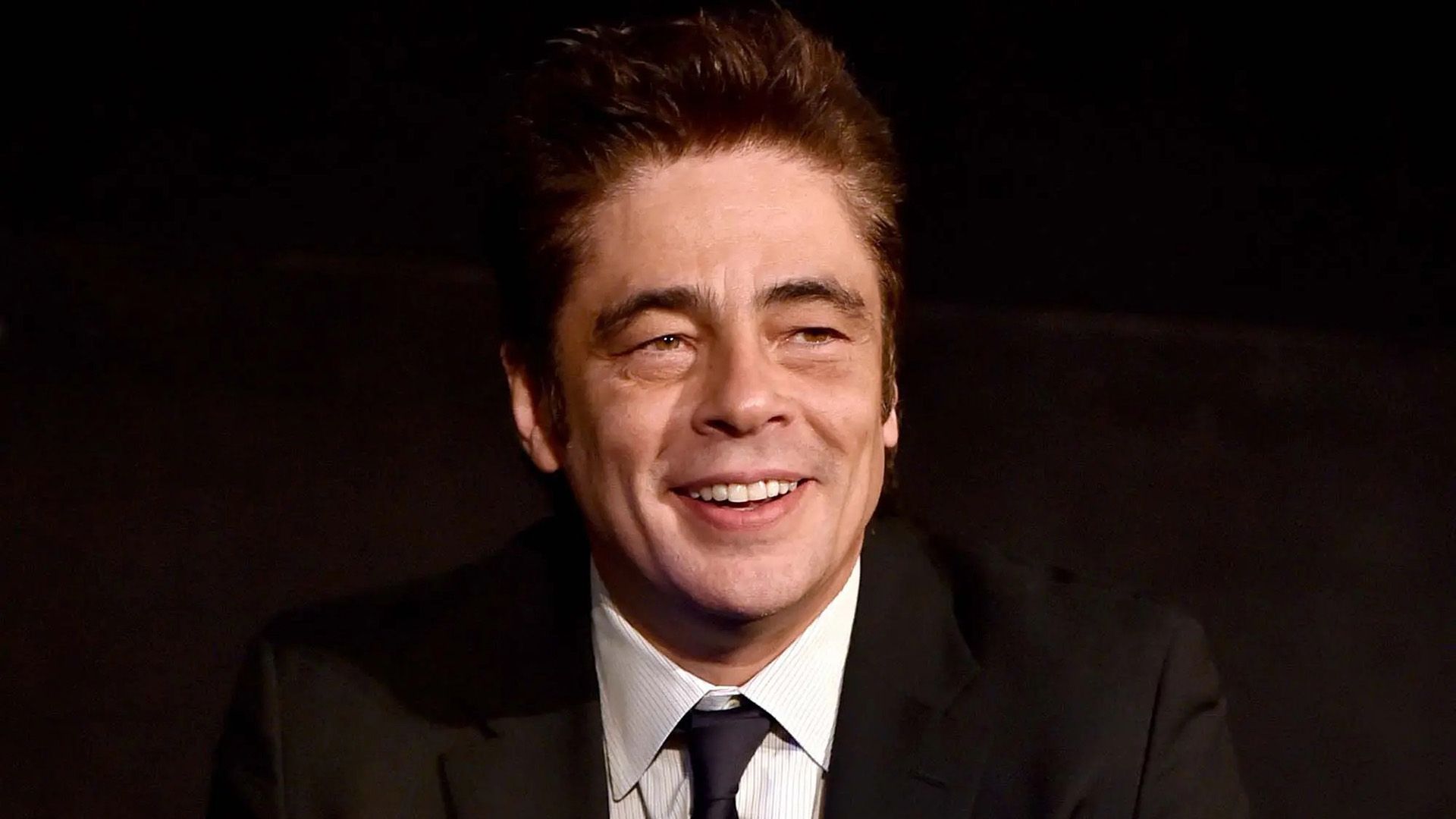 `Este foarte bun la romantism`: 6 filme neașteptate cu Benicio Del Toro