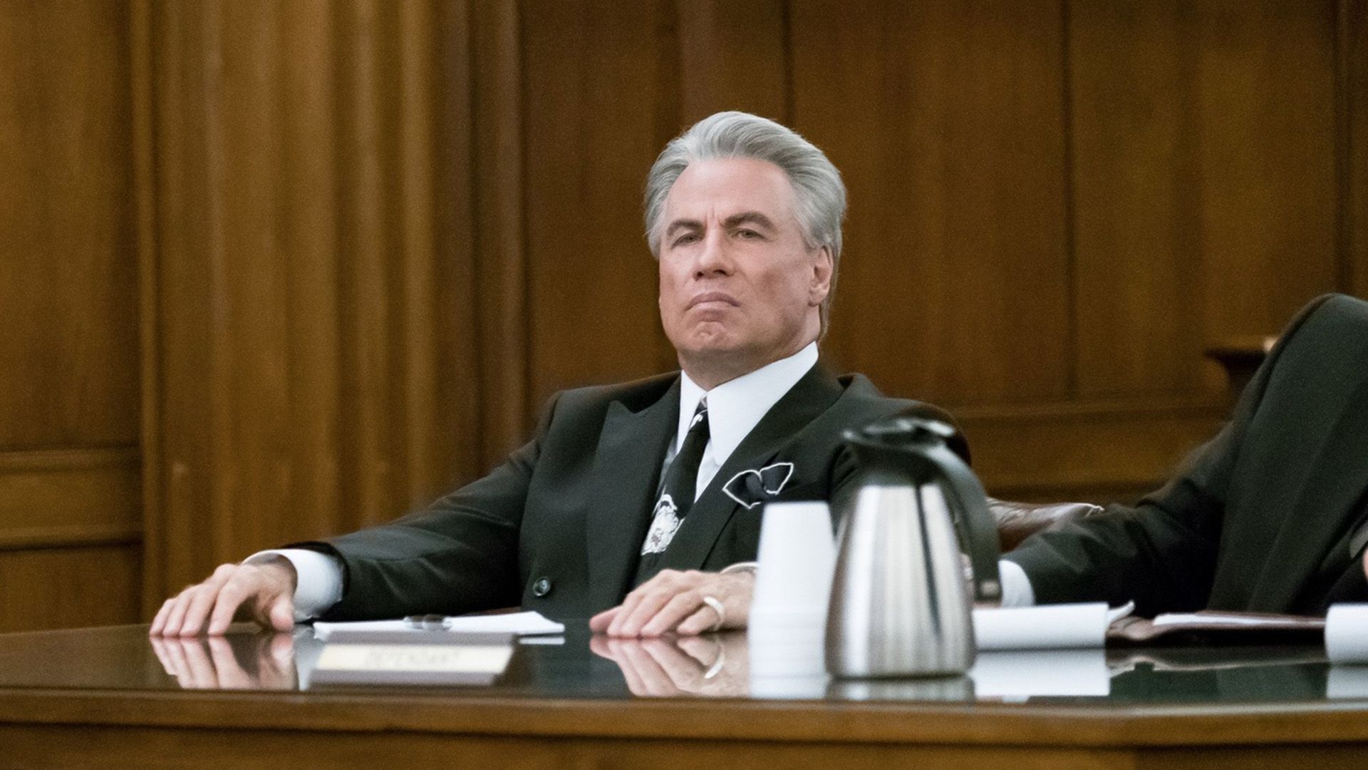 John Travolta în rolul lui John Gotti într-o scenă din 'Gotti'