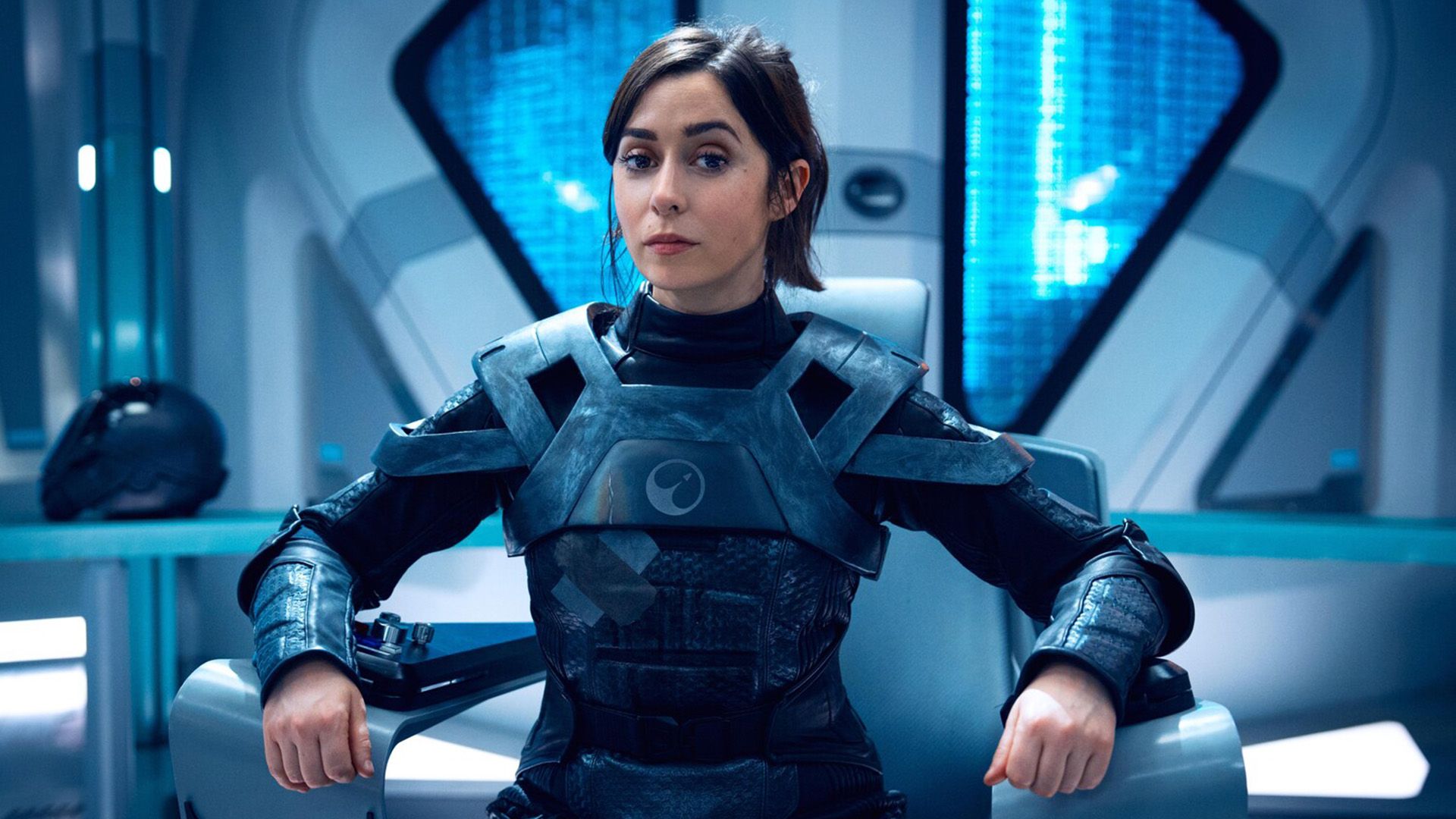 Cristin Milioti într-un costum futurist în seria "Black Mirror"