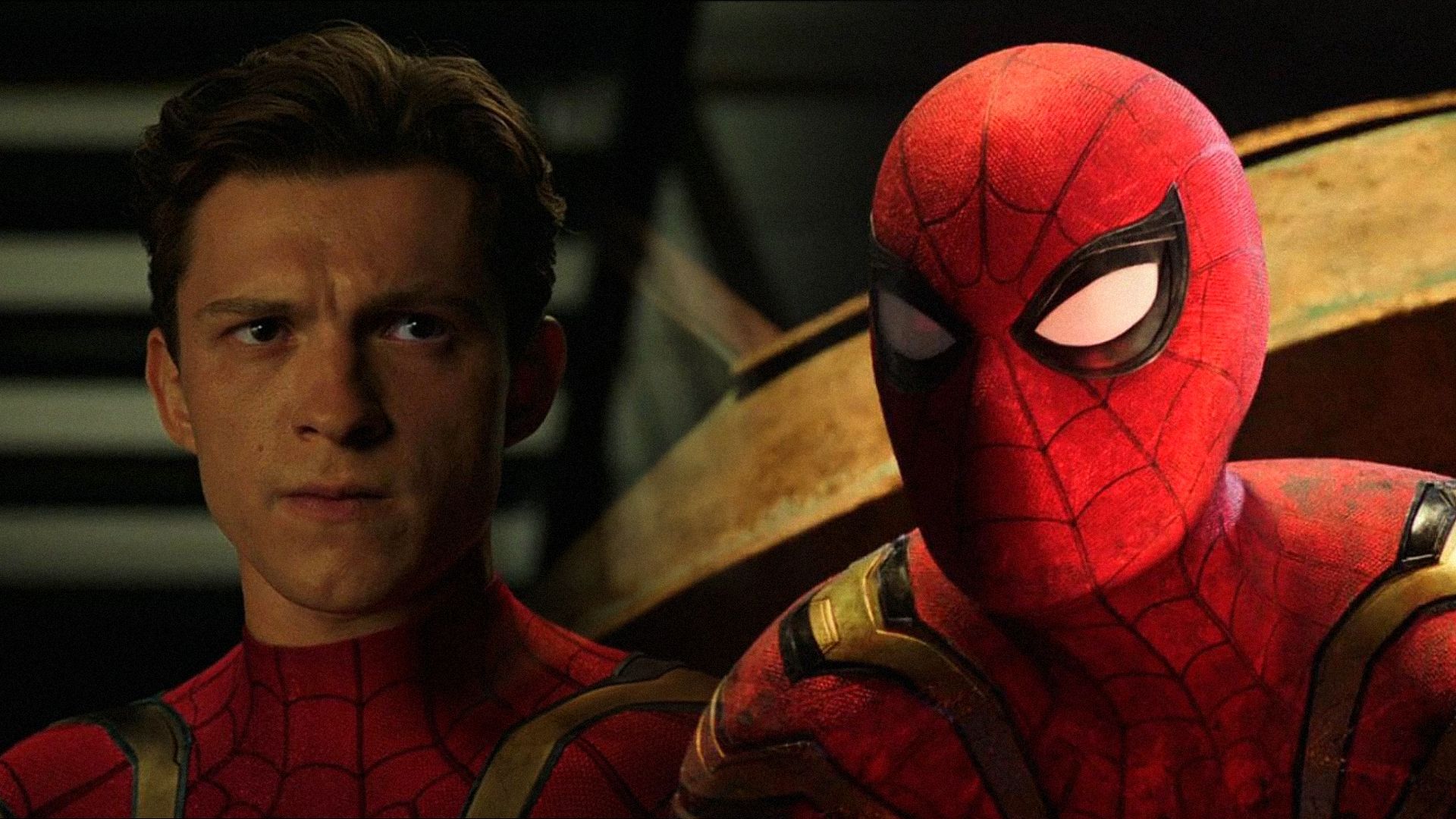 Actorul Tom Holland în costumul Spider-Man privește amenințător într-o parte pe un fundal întunecat