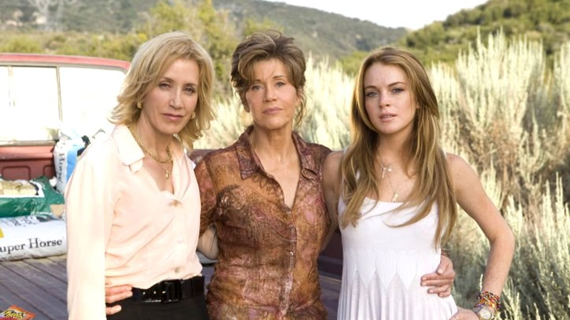 Felicity Huffman, Jane Fonda și Lindsay Lohan pozează pentru cameră pe stradă