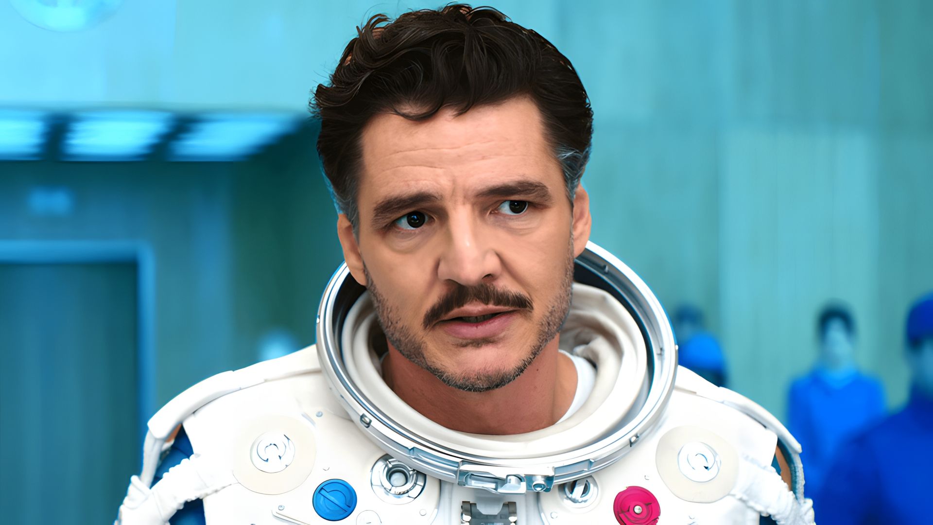 Pedro Pascal în costum de astronaut fără cască