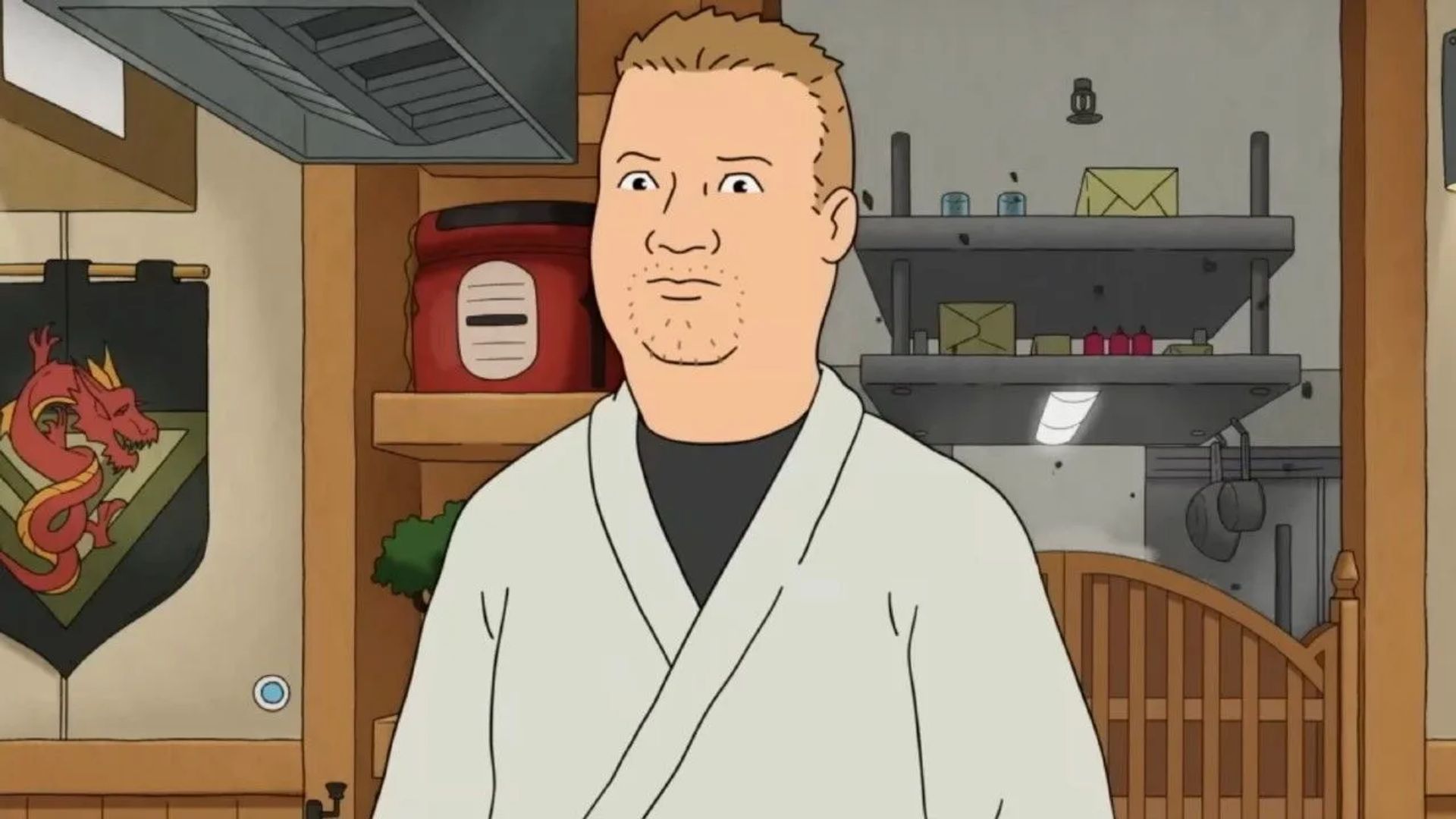 O scenă din serialul animat King of the Hill cu Bobby Hill adult în halat