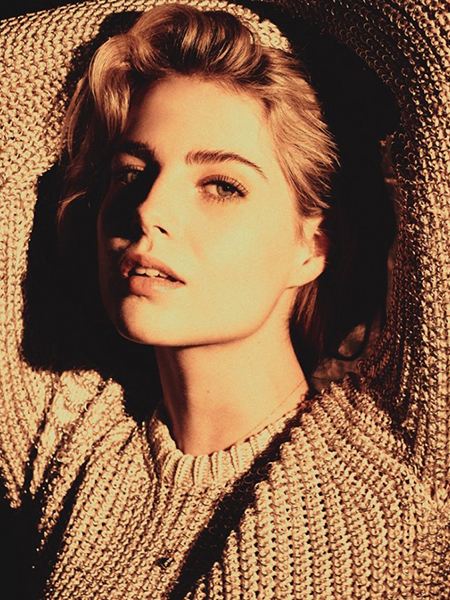 Fotografia Lucy Boynton 2